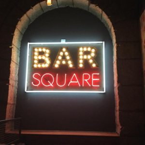 bar square